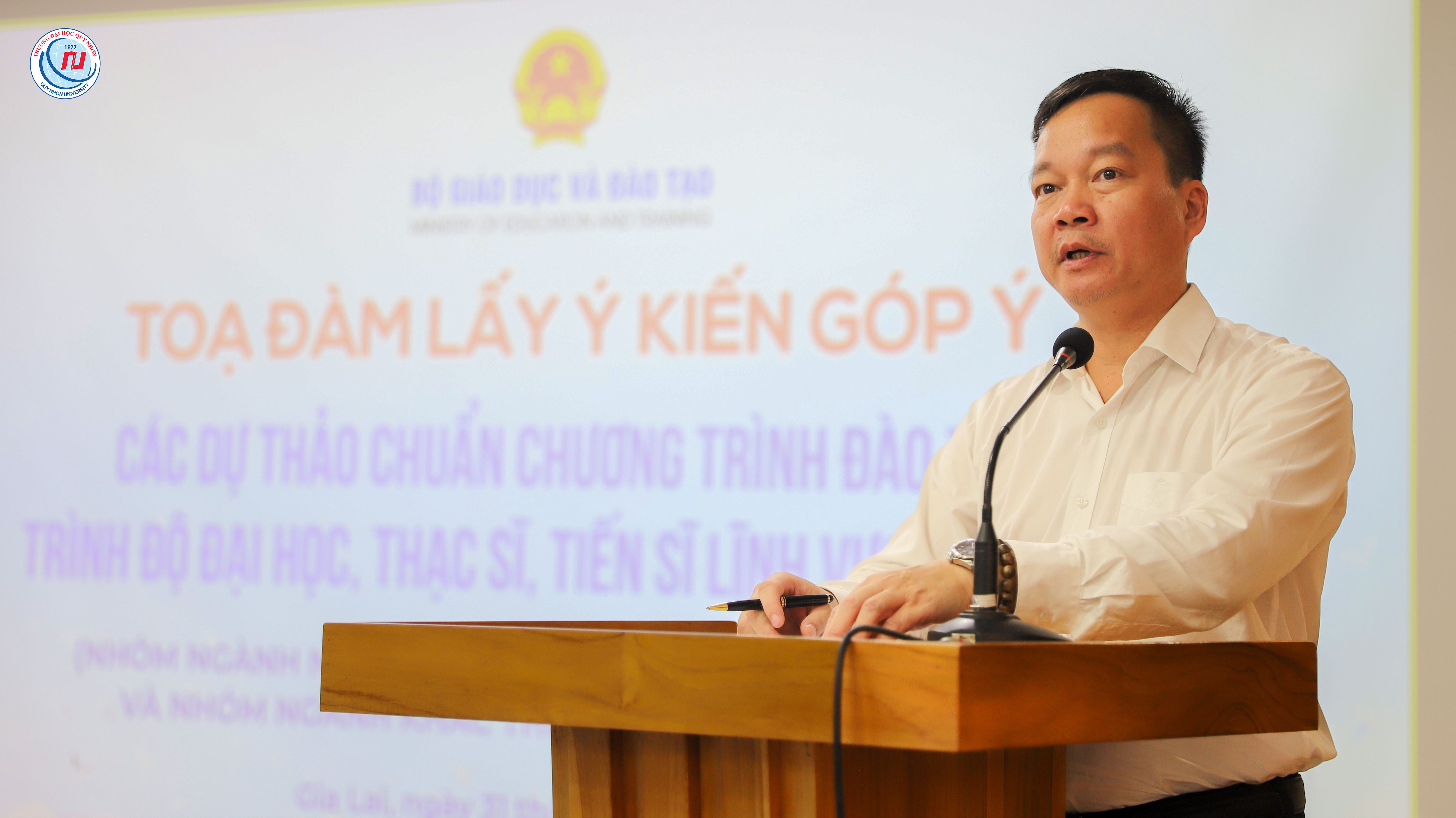 Chuẩn hóa chương trình đào tạo các ngành thuộc lĩnh vực Nhân văn: Định hướng phát triển bền vững và hội nhập